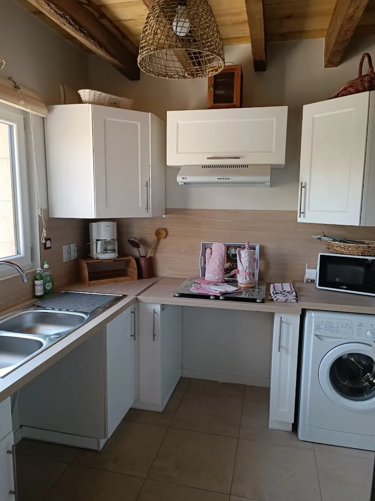 Gîte PMR en bord d'étang sur propriété