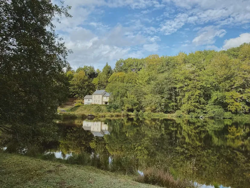 Studio au coeur de la nature avec accès à un étang