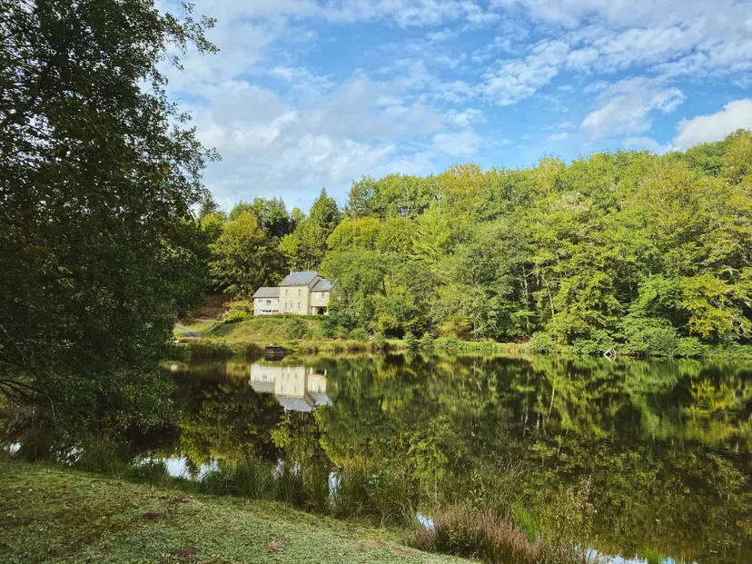 Studio au coeur de la nature avec accès à un étang