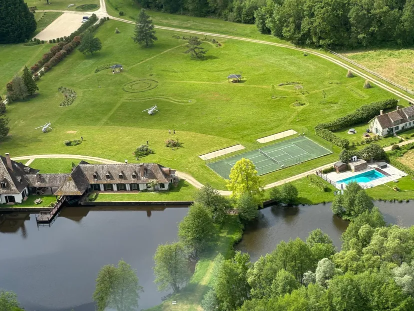 Maison de caractère en Centre-Val de Loire – 13 personnes – Étang et rivière sur domaine privé