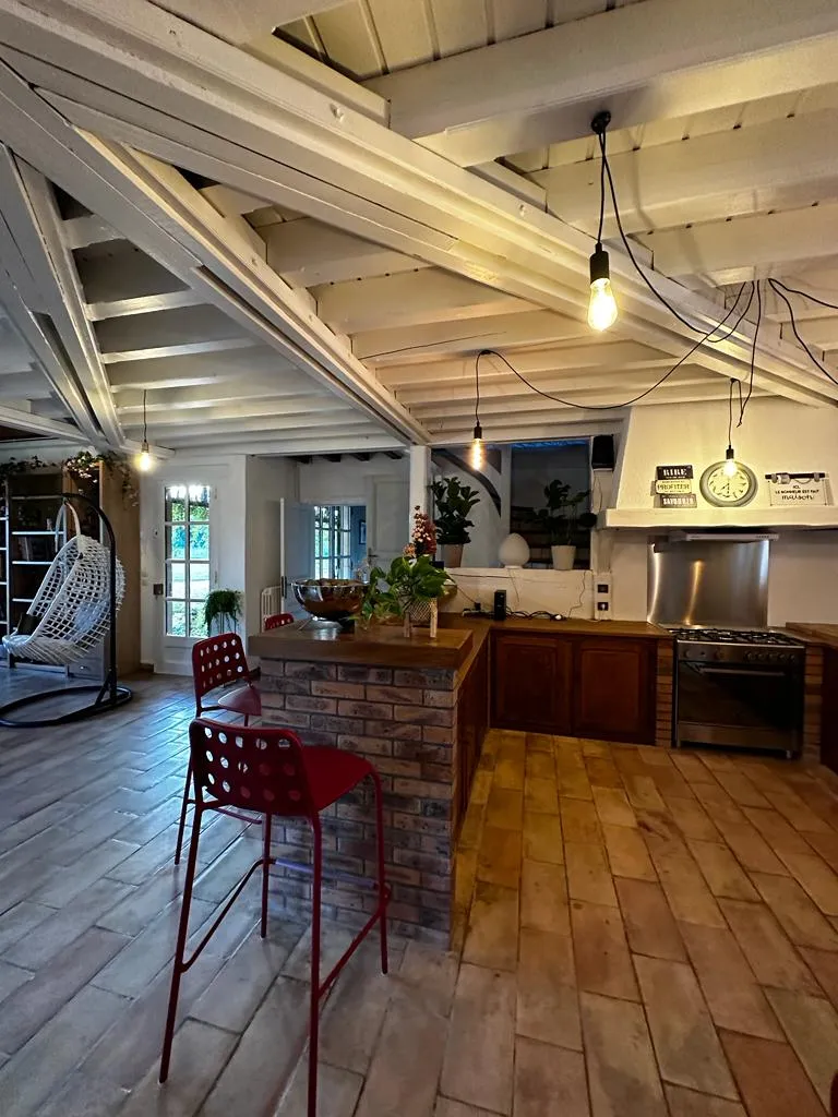 Maison de caractère en Centre-Val de Loire – 13 personnes – Étang et rivière sur domaine privé