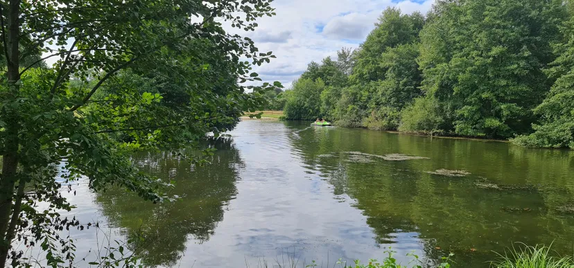 Maison de caractère en Centre-Val de Loire – 13 personnes – Étang et rivière sur domaine privé
