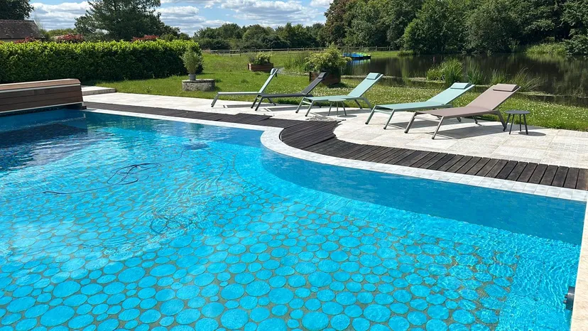 Maison de caractère en Centre-Val de Loire – 13 personnes – Étang et rivière sur domaine privé