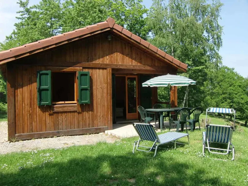 Privatisation de 2 châlets et de l'étang pour une pêche d’exception avec chalets au cœur du Cantal