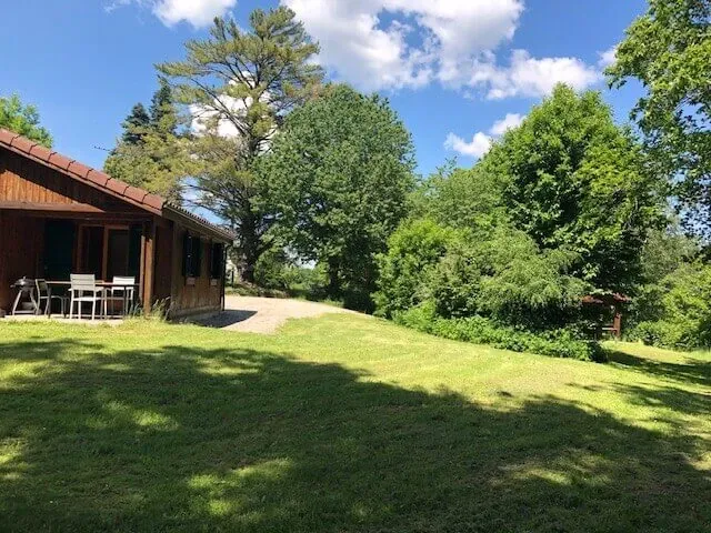 Privatisation de 2 châlets et de l'étang pour une pêche d’exception avec chalets au cœur du Cantal