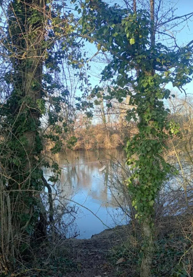 Pêche en bord de rivière à 1h30 de Paris