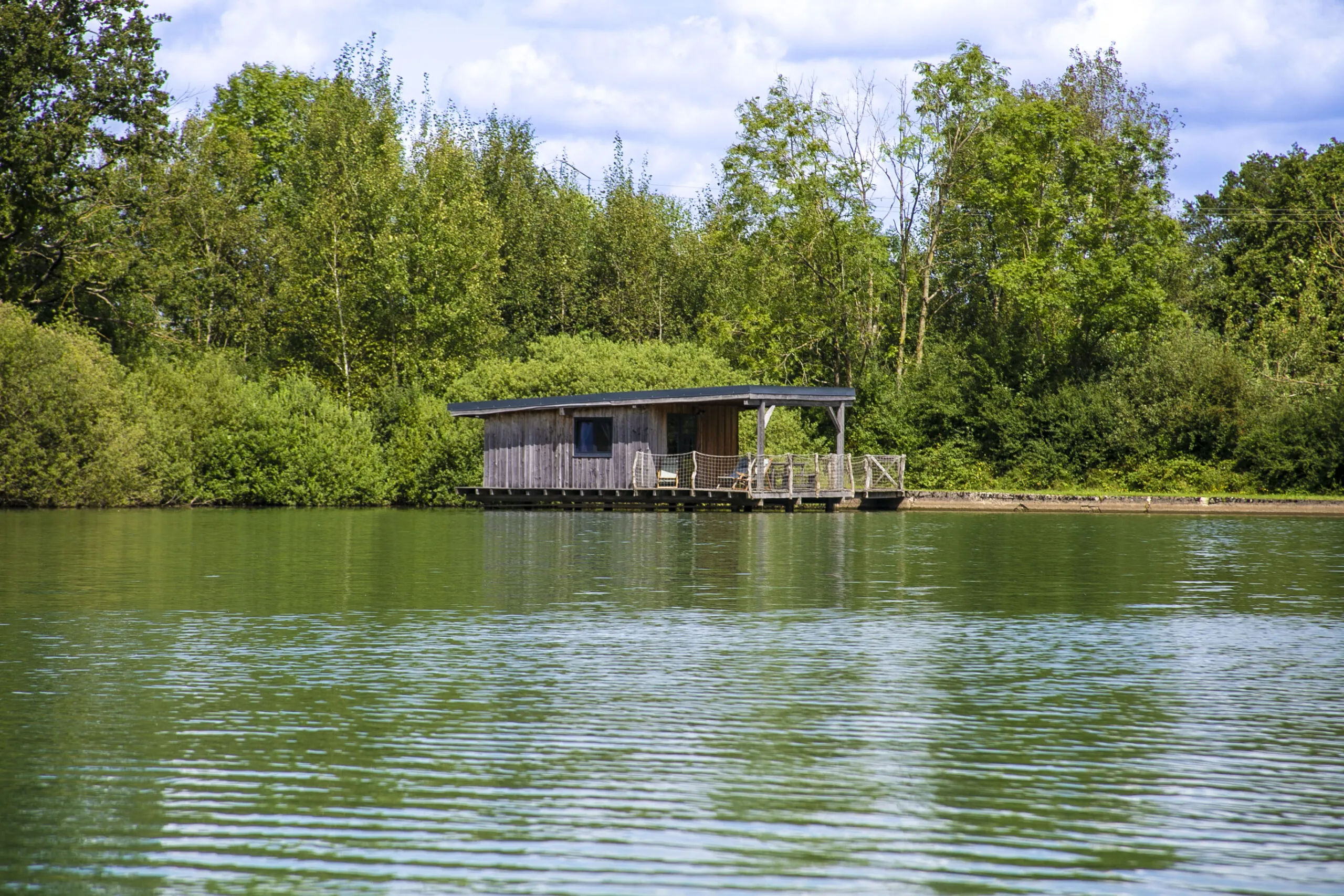 Gîte sur l’étang en Lorraine– Pêche no kill et séjour nature sur 4 hectares
