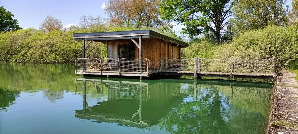 Gîte sur l’étang en Lorraine– Pêche no kill et séjour nature sur 4 hectares