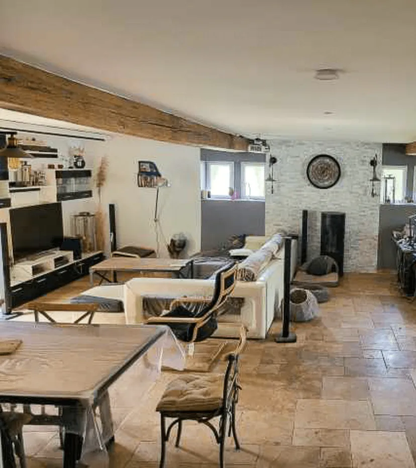 Pêche sur étang sauvage de 3 000 m² et logement en chambre d'hôte à 30 min de Tours