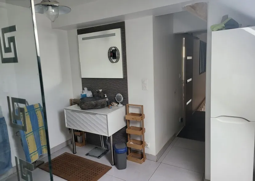 Pêche sur étang sauvage de 3 000 m² et logement en chambre d'hôte à 30 min de Tours