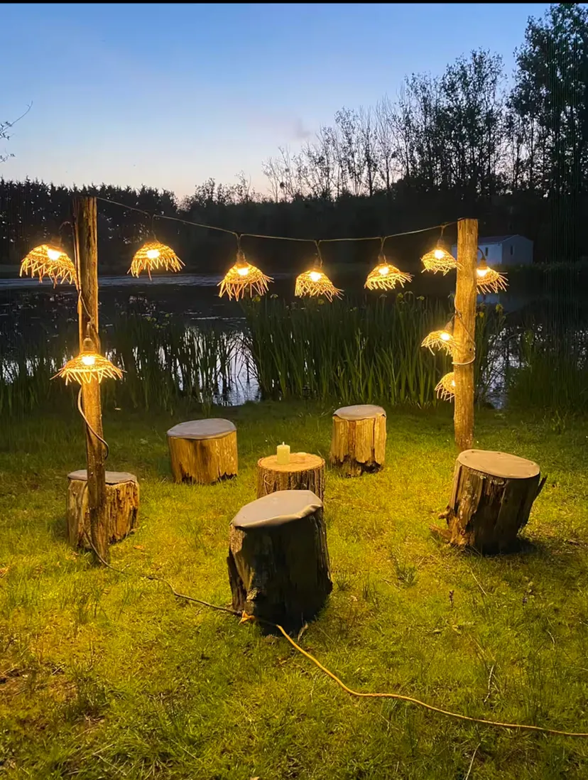 Location vacances à côté de Nantes, chalet 4 personnes au bord d'un étang privé avec des animaux