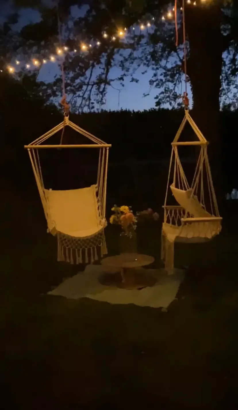 Location vacances à côté de Nantes, chalet 4 personnes au bord d'un étang privé avec des animaux