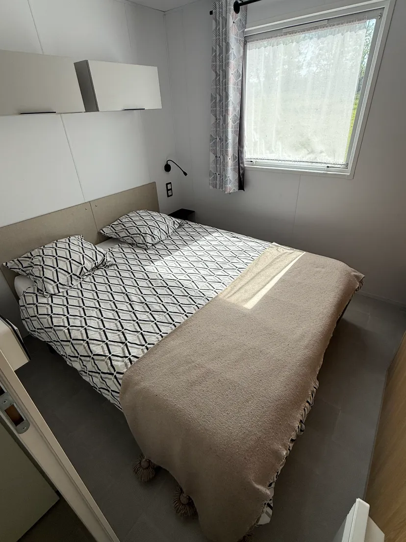 Mobil home sur une propriété de 12ha avec deux étangs de 3.5ha en Bourgogne