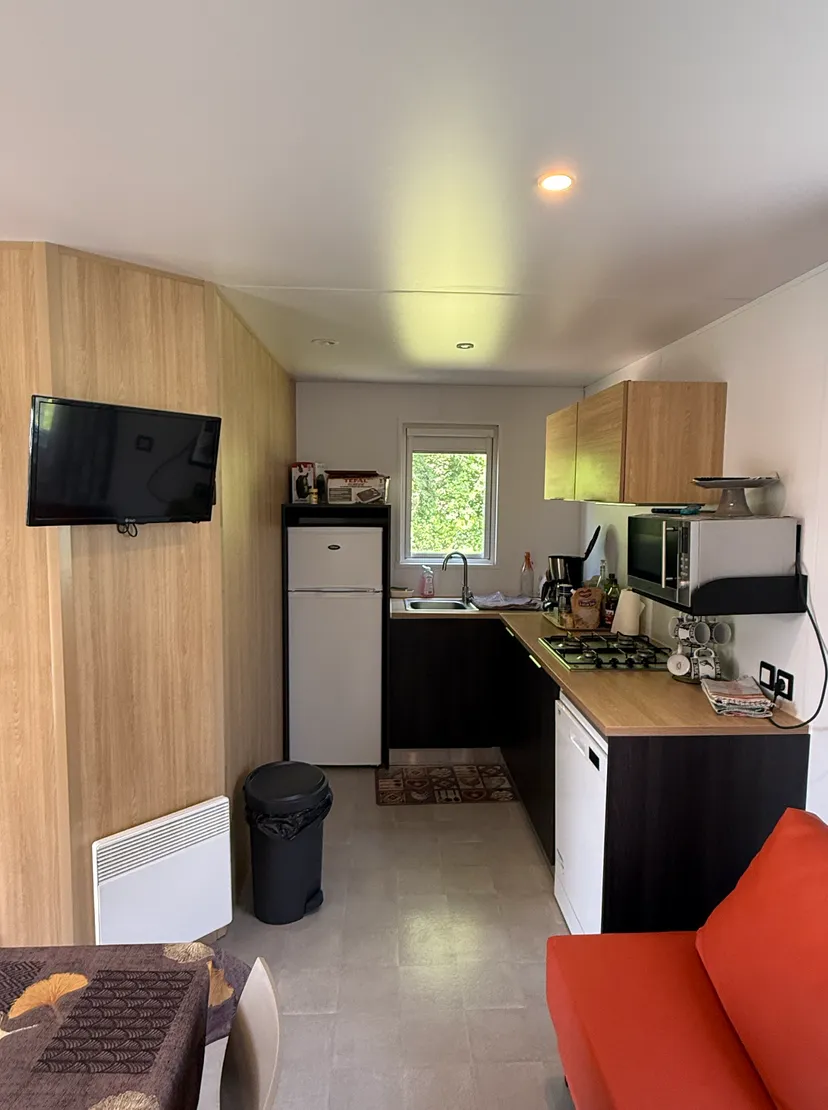 Mobil home sur une propriété de 12ha avec deux étangs de 3.5ha en Bourgogne
