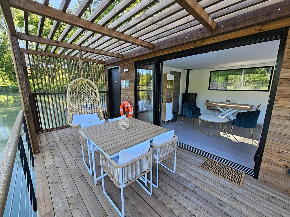 Ecolodge flottant au cœur de la Champagne