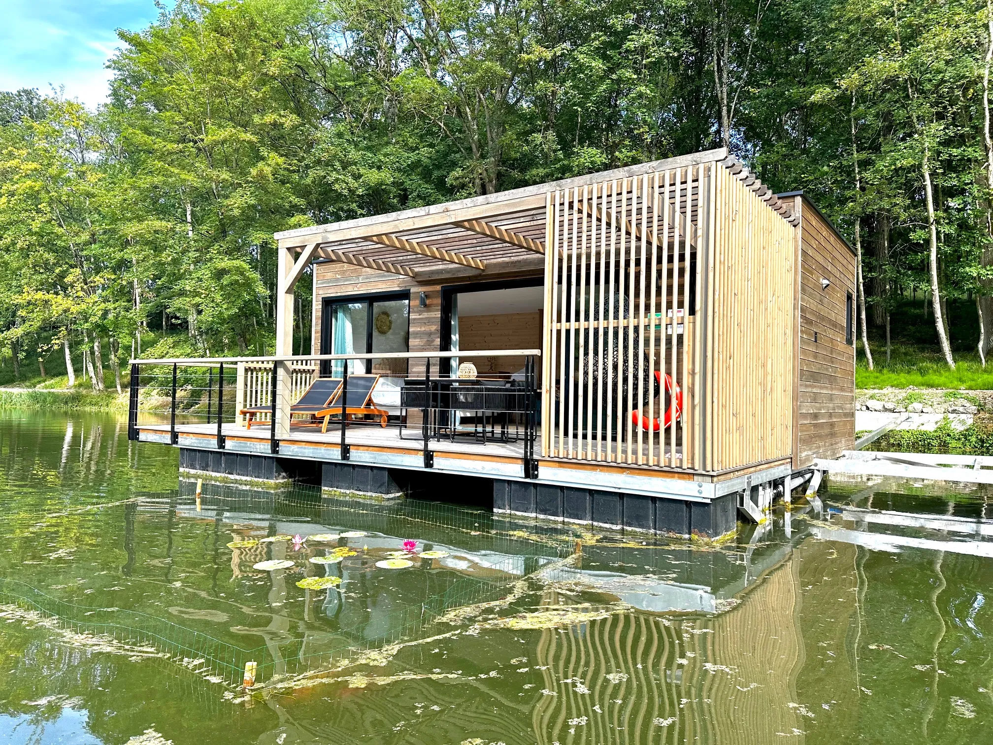 Ecolodge flottant d’exception