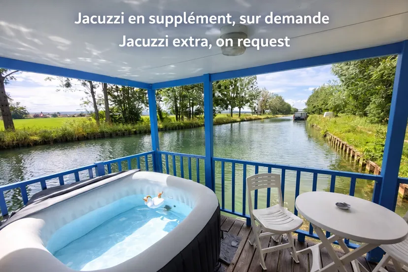 Chalet flottant avec jacuzzi privé terrasse vue sur le Canal près de Dijon