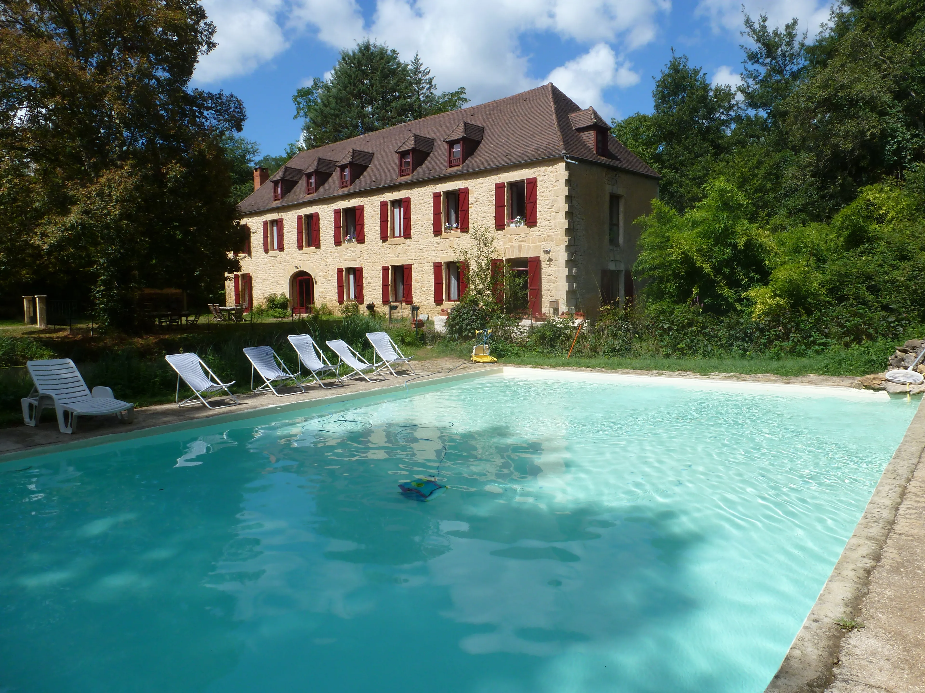 Demeure de prestige avec piscine privée et parc de 2ha au bord de l’eau pour 14 personnes