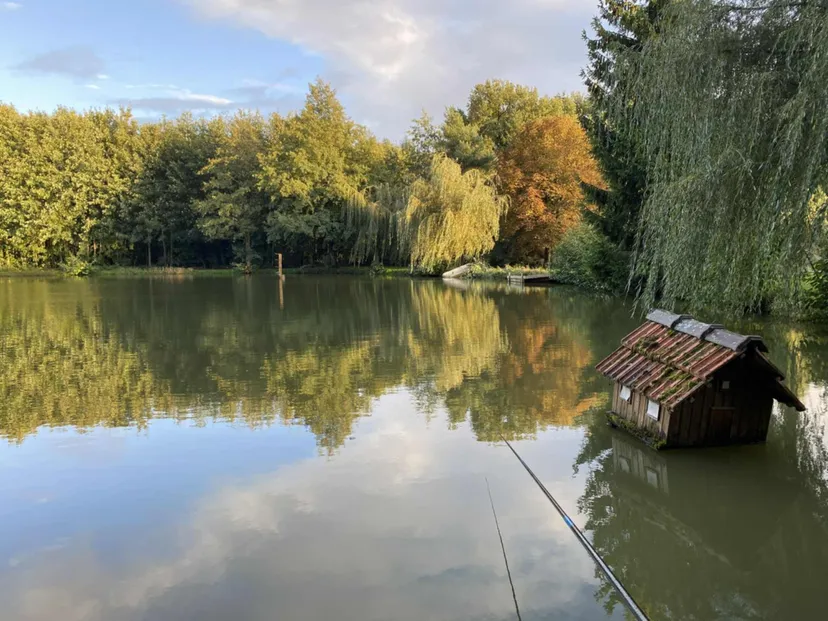 Cabane de pêche 2 personnes avec étangs privés en Ardennes