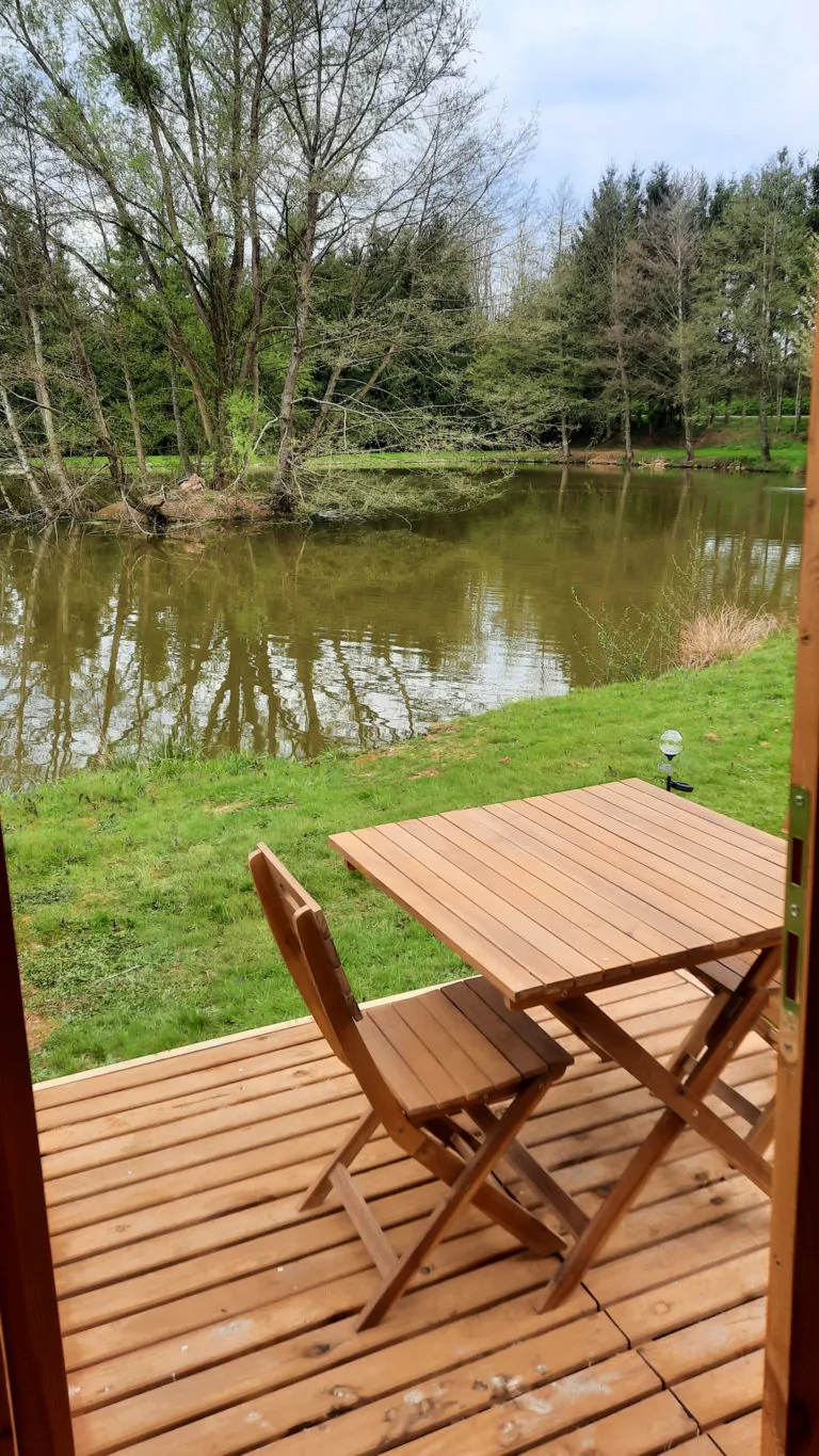 Cabane de pêche 2 personnes avec étangs privés en Ardennes