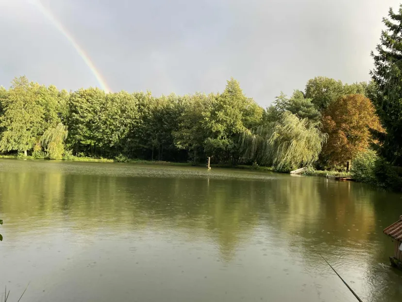 Cabane de pêche 2 personnes avec étangs privés en Ardennes