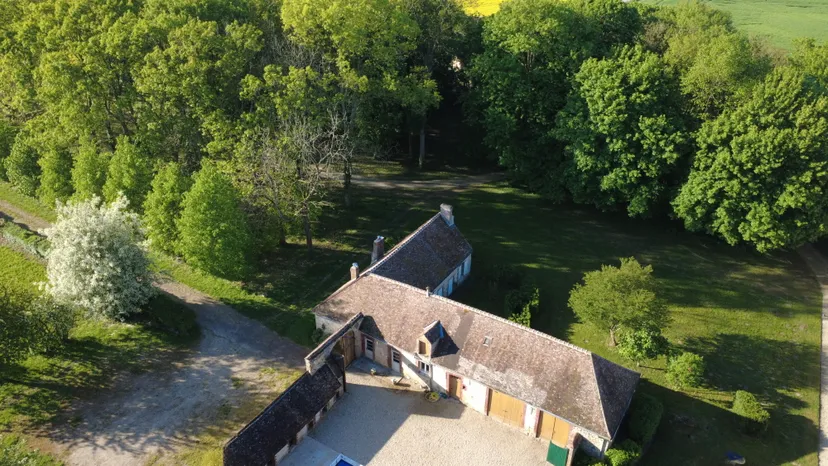 Rental of the Gite with the pond of the rosemaries (Nenuphars) from 29.65 ac to 1 h from Paris