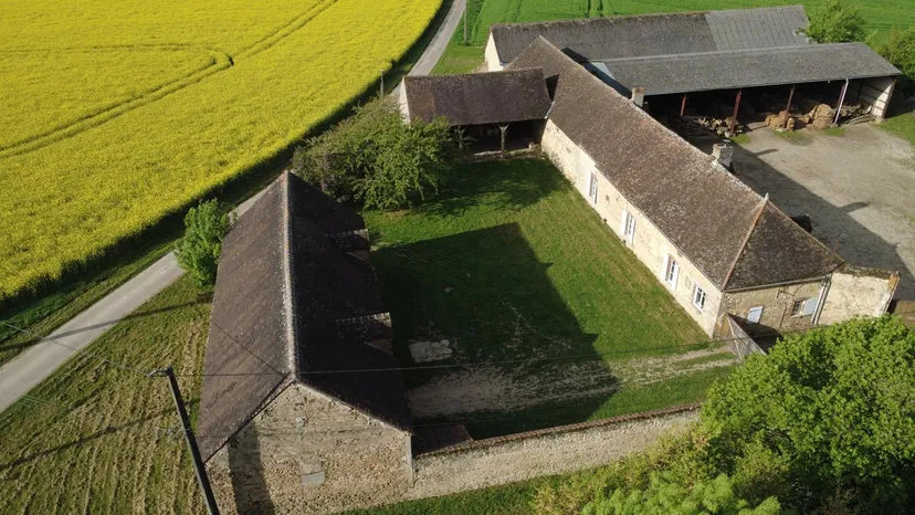 Rental of 2 bedrooms for 2 in the fishermen's relay + the pine pond (Roselière) of 29.65 ac