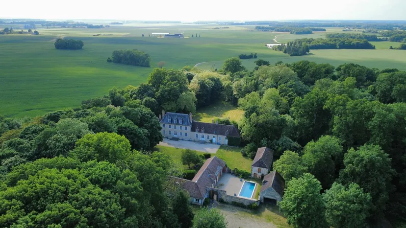 Rental of 2 bedrooms for 2 in the fishermen's relay + the pine pond (Roselière) of 29.65 ac