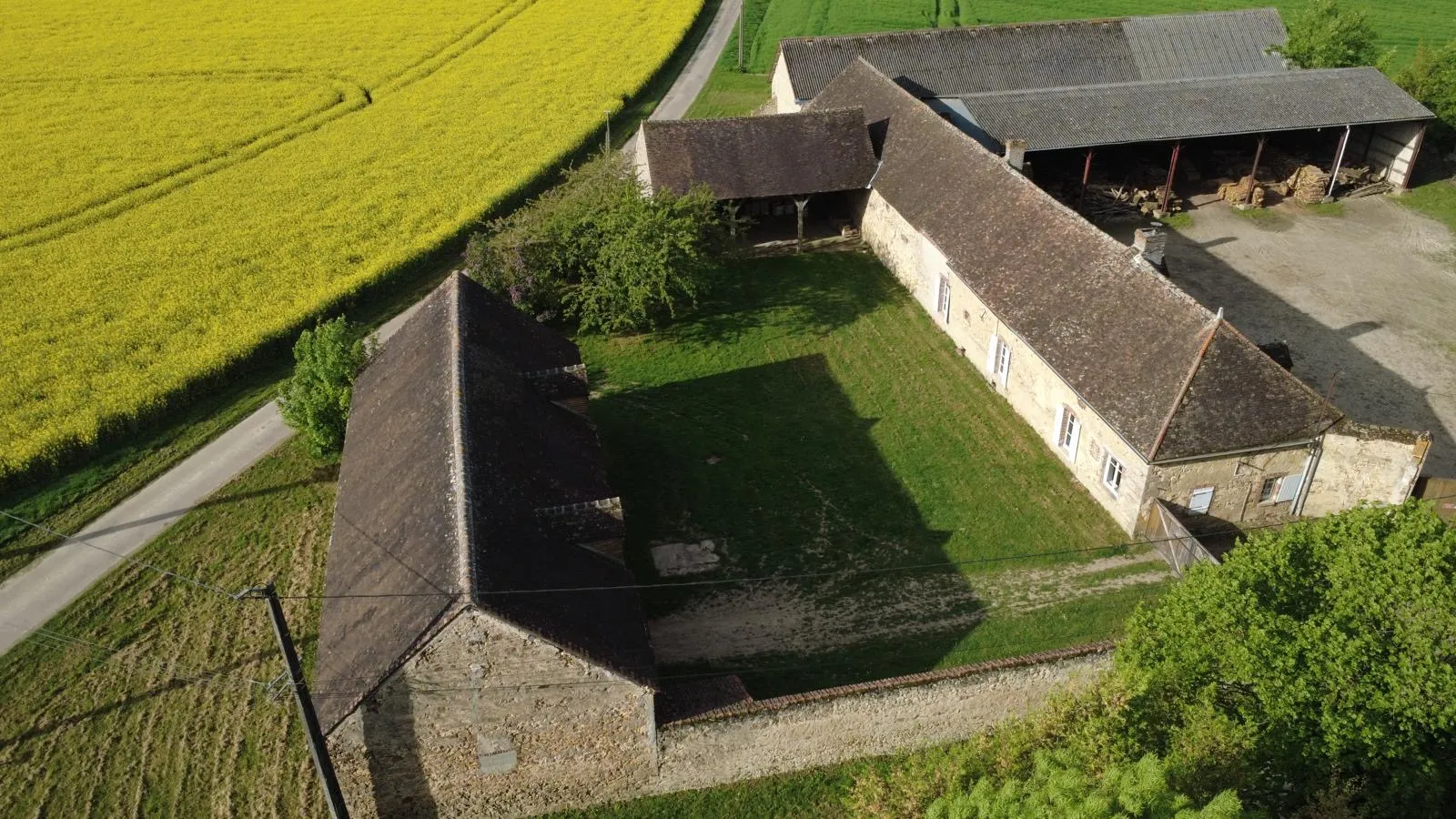 Location d'une chambre pour 2 dans le relais des pêcheurs + l'étang des Romarins (Nénuphars) 12HA