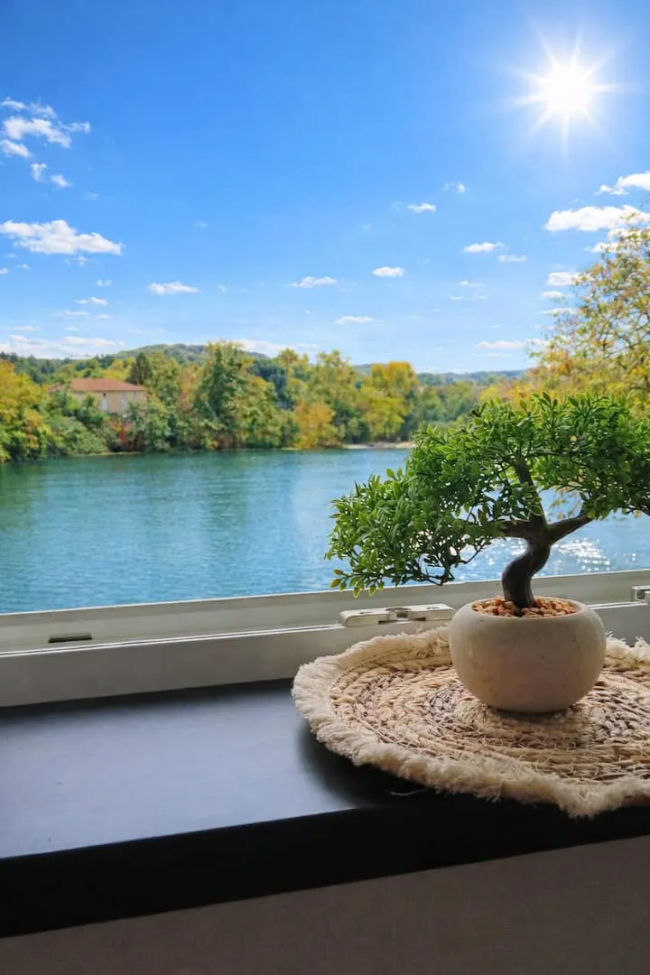 Appartement de pêche sur les berges du Lot avec accès direct à l'eau à 30 min d’Agen
