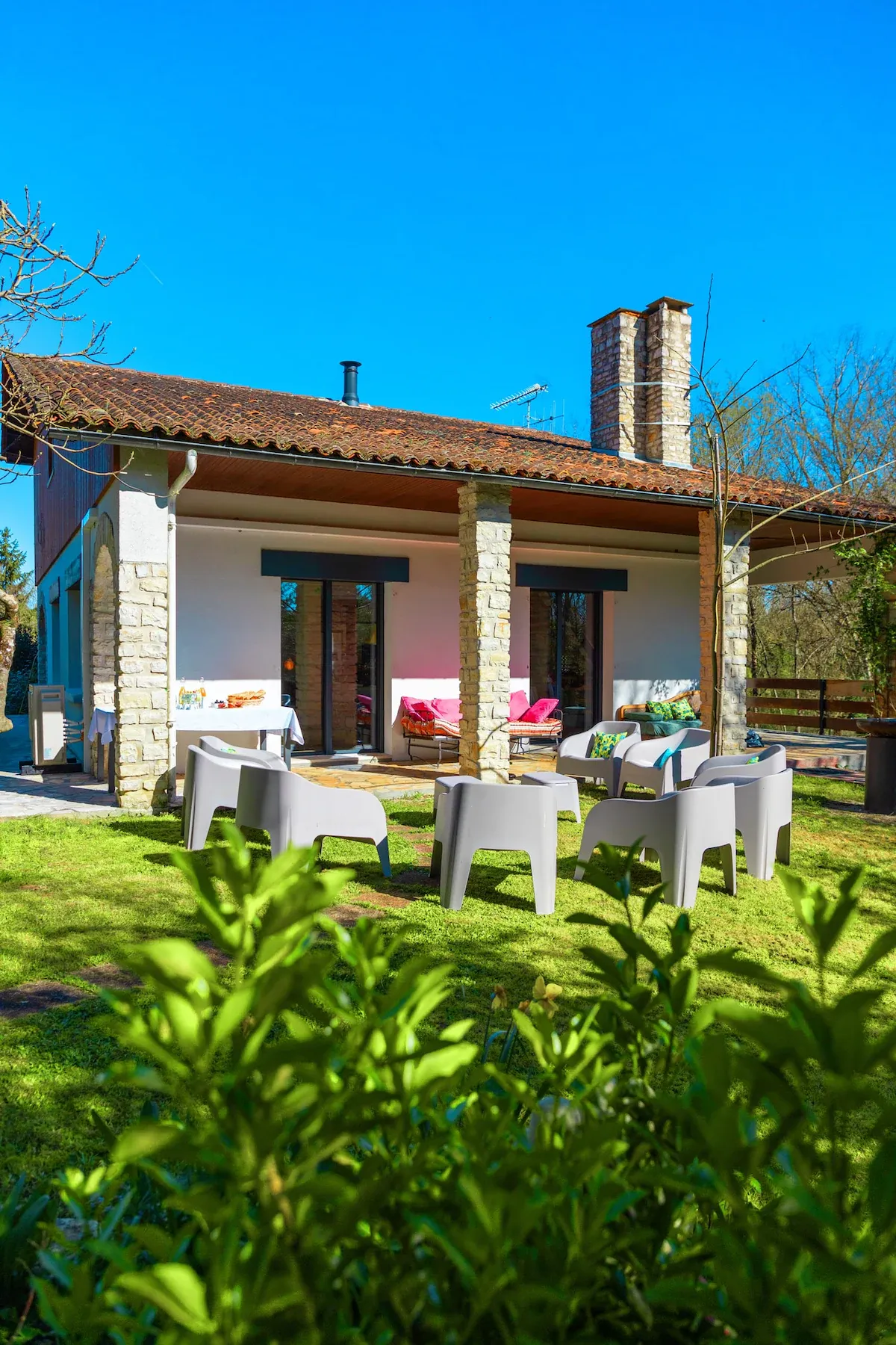 Pêche d’exception et luxe 4* en villa privatisée au bord de la Charente à 20 min d’Angoulême