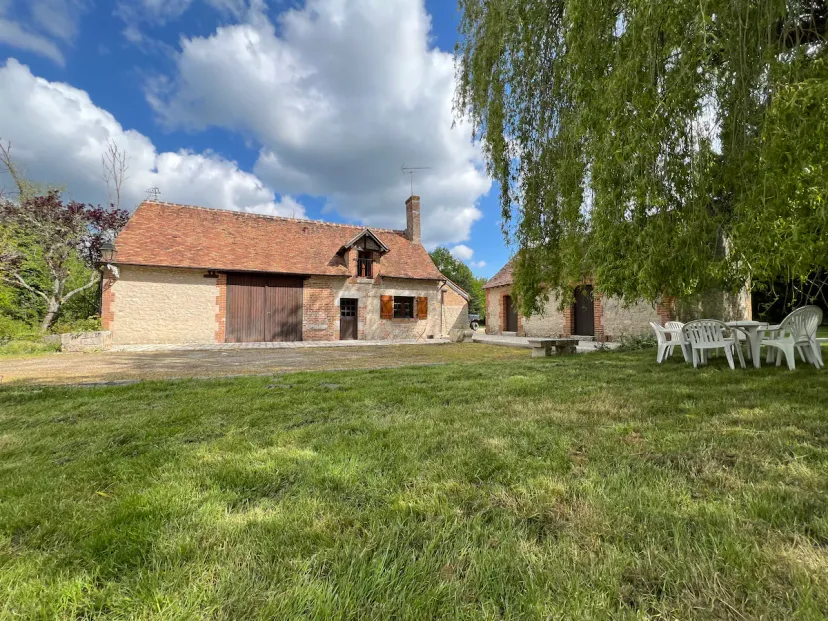 Gîte de pêche sur étang sauvage entièrement privatisé de 2,5 ha à 2 h de Paris