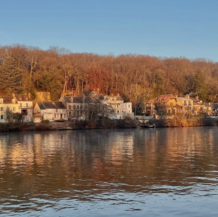 Retraite sauvage et pêche au bord de la Seine dans un chalet authentique de 40 m² à 1 h de Paris