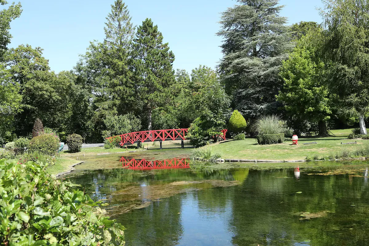 Immersion dans un domaine sauvage de 0,7 ha entièrement privatisé à 1 h de Lille