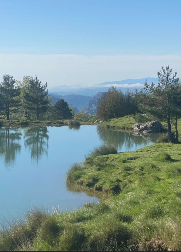 Séjour nature et pêche en famille en gîte sur un domaine sauvage de 300 ha