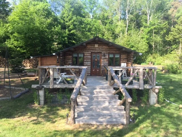 Pêche sur étang privé de 2 ha au cœur du Morvan avec chalet isolé et tipi à 1h30 de Dijon