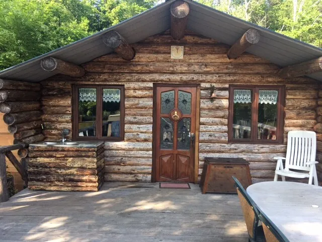 Pêche sur étang privé de 2 ha au cœur du Morvan avec chalet isolé et tipi à 1h30 de Dijon