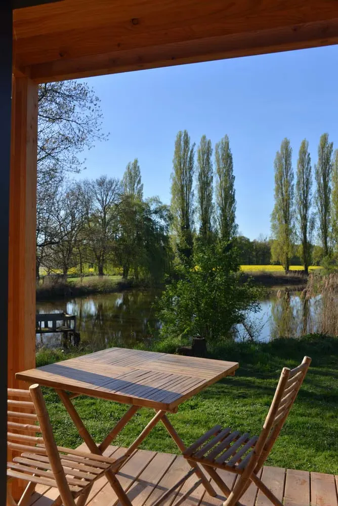 Lodge en nature au bord d’un étang, pour 2 personnes - Loir-et-Cher