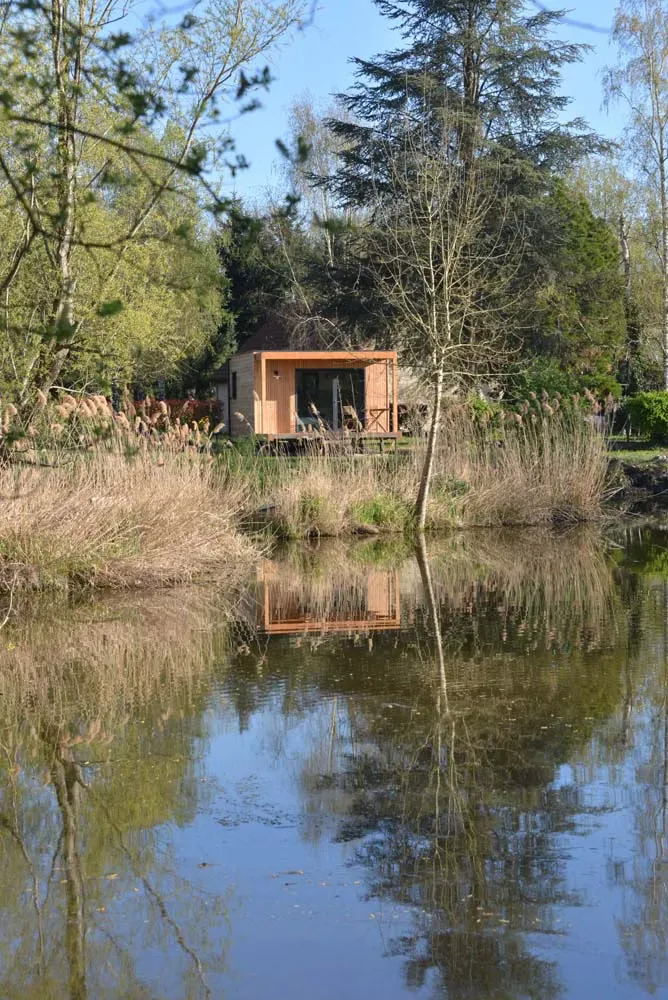 Lodge en nature au bord d’un étang, pour 2 personnes - Loir-et-Cher