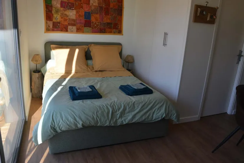 Lodge en nature au bord d’un étang, pour 2 personnes - Loir-et-Cher