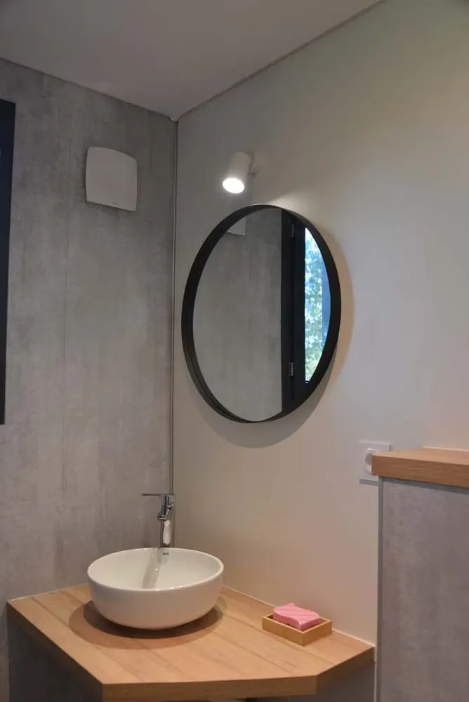 Lodge en nature au bord d’un étang, pour 2 personnes - Loir-et-Cher