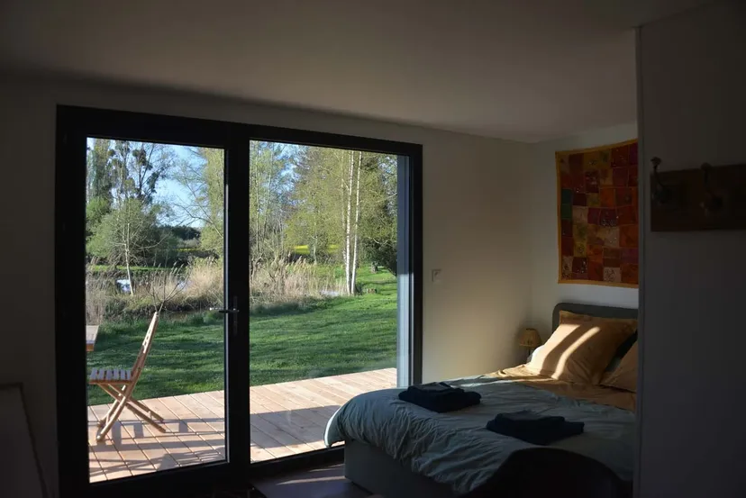 Lodge en nature au bord d’un étang, pour 2 personnes - Loir-et-Cher