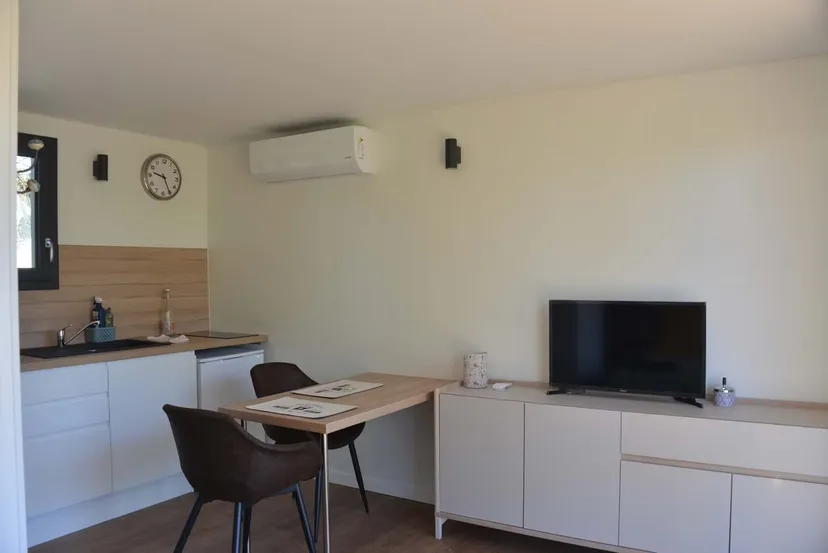 Lodge en nature au bord d’un étang, pour 2 personnes - Loir-et-Cher
