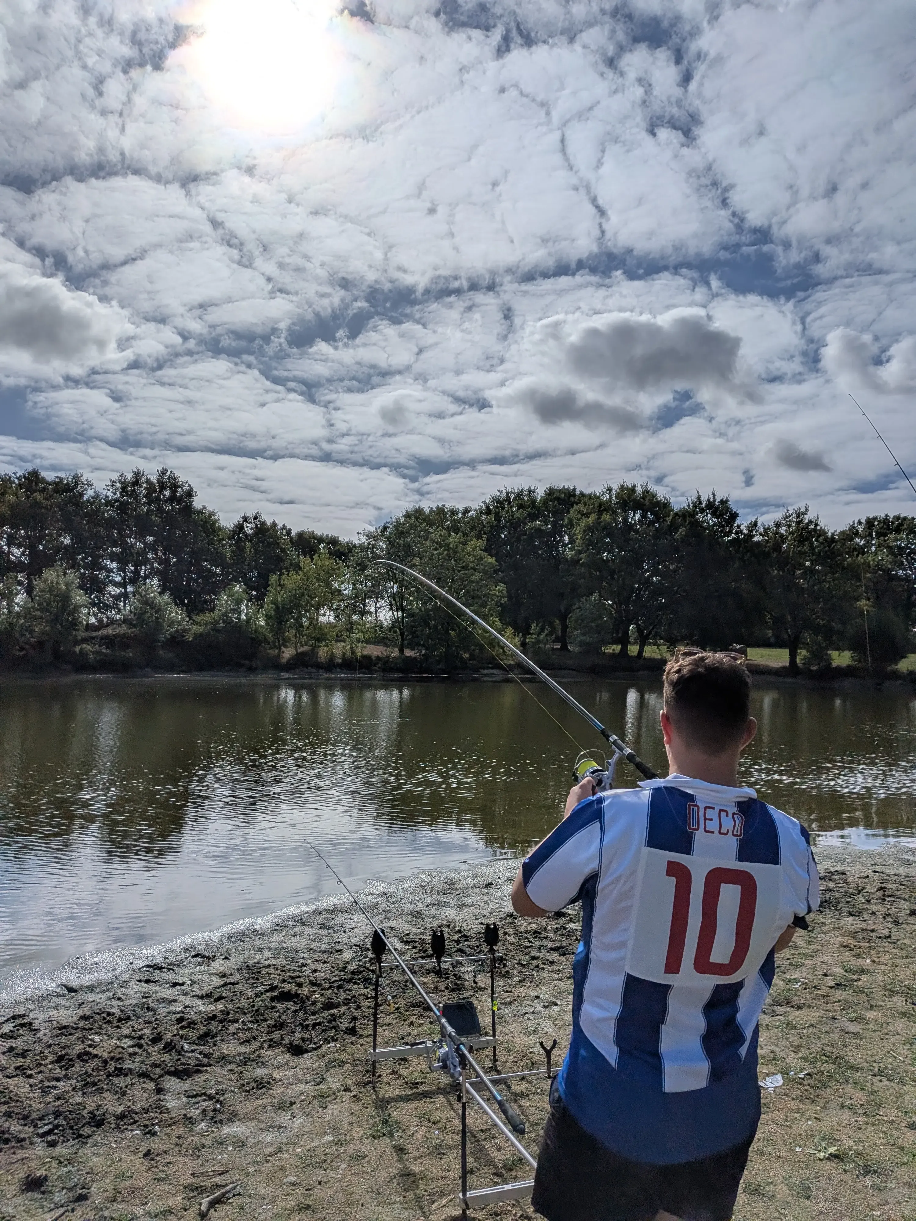 Etang privatif & hébergement face à l’eau avec deux étangs