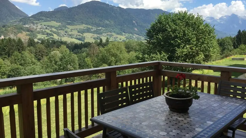 Chalet montagne 90m² 6p proche cluses – Vue panoramique vallée Giffre, proche Grand Massif