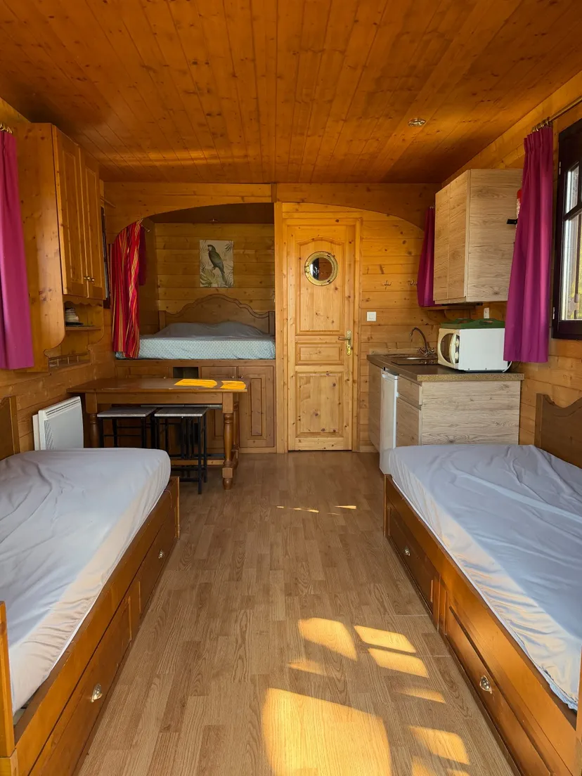 Roulotte for rent in Gers – Occitanie