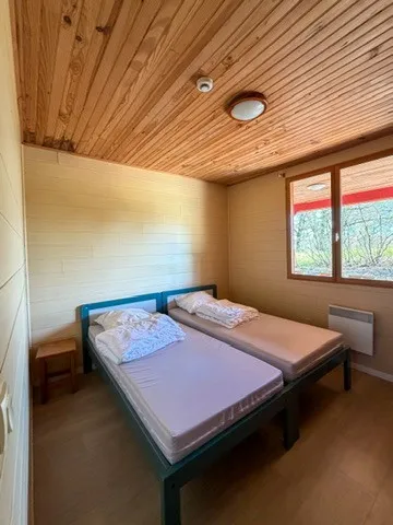 Gîte de groupe avec étang de 2ha pour 13 personnes, proche de Bergerac