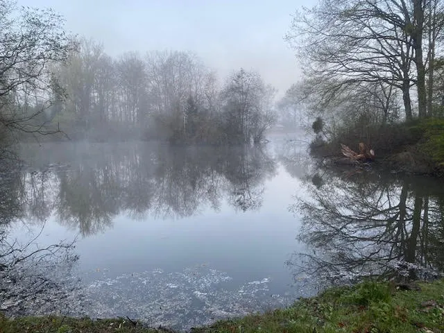 Gîte de pêche sur étang privé de 8000m² à 1h30 de Clermont-Ferrand