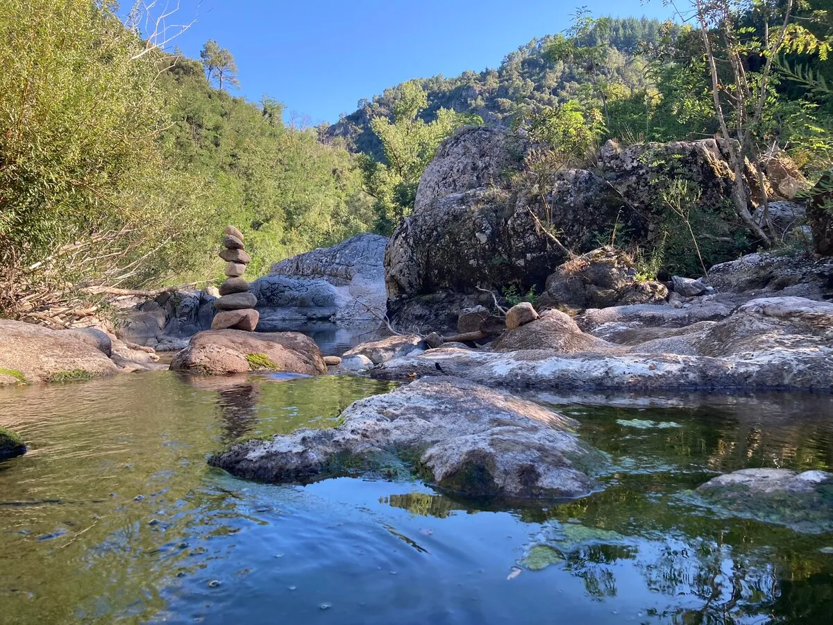 Tiny house au bord de la rivière la Dunière, proche de Valence, Ardèche