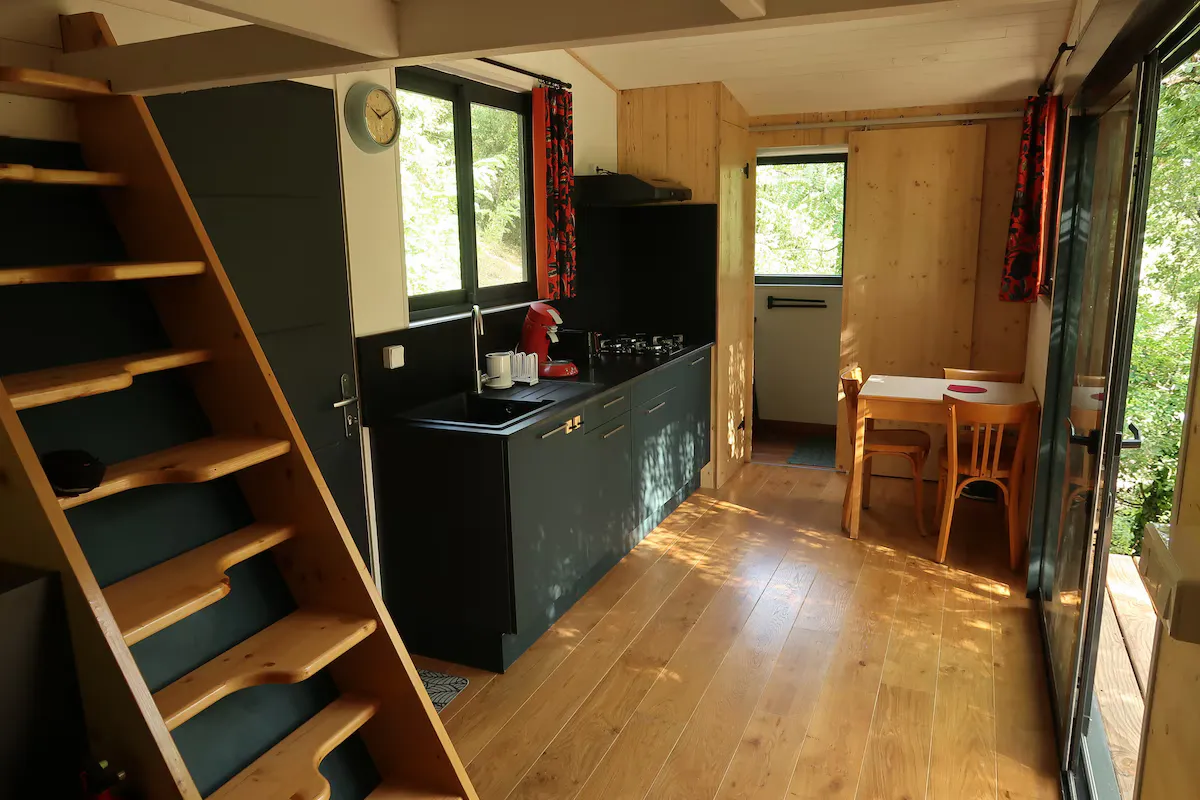 Tiny house au bord de la rivière la Dunière, proche de Valence, Ardèche